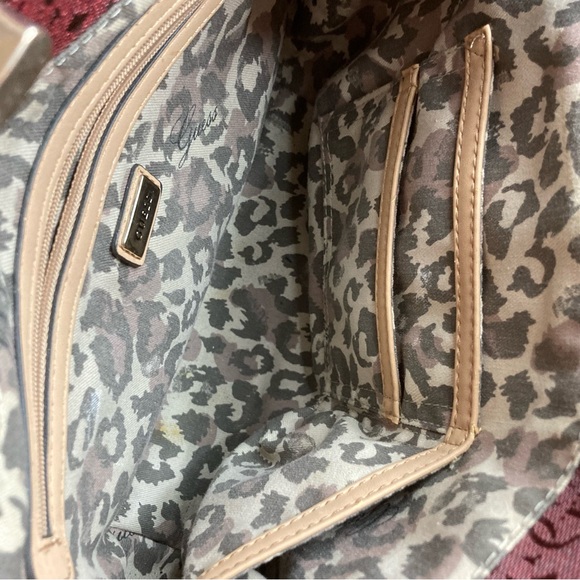 Guess crossbody/shoulder/ handbag maroon red - Picture 12 of 15